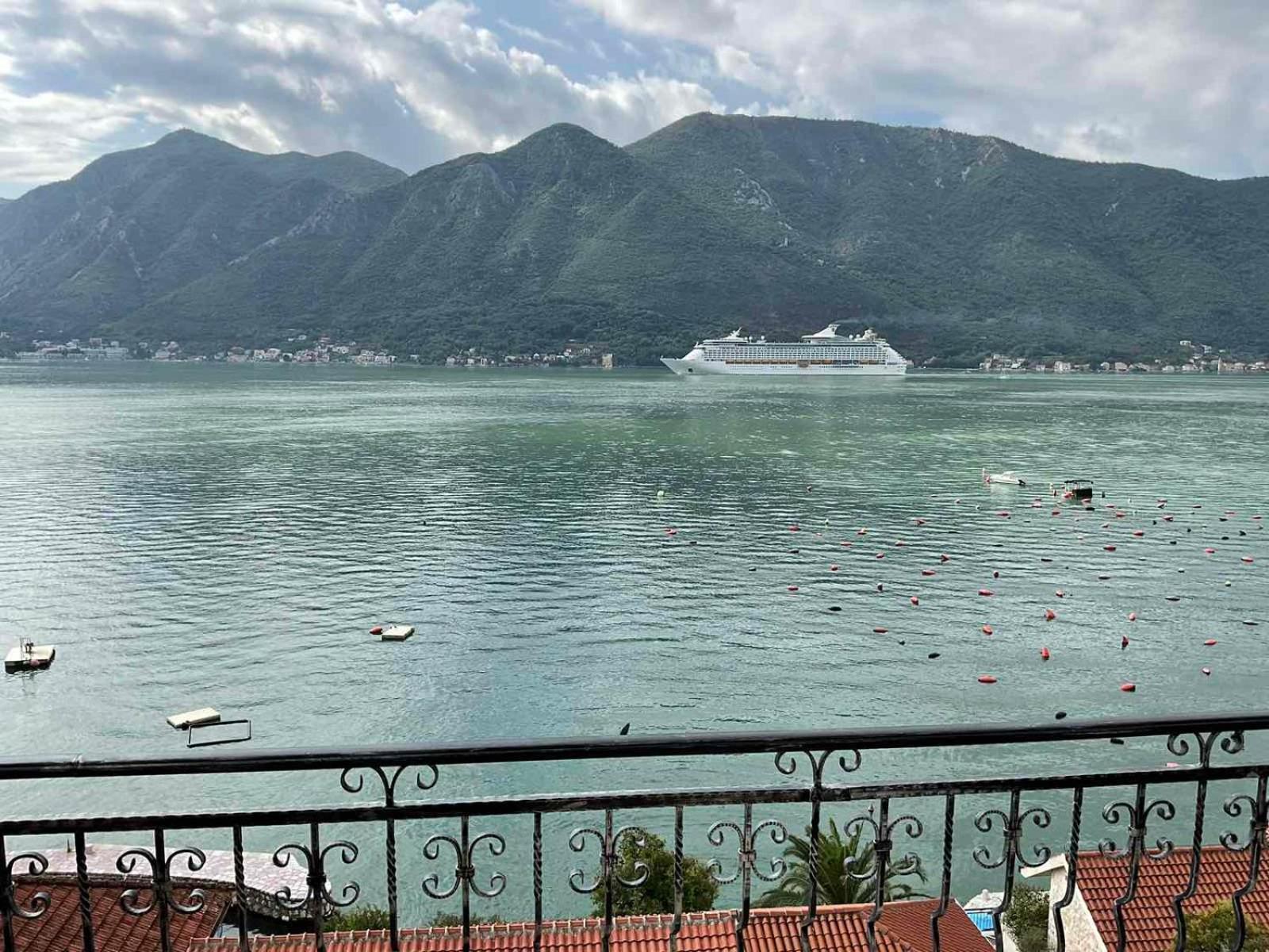 Glosy Kotor Exteriör bild